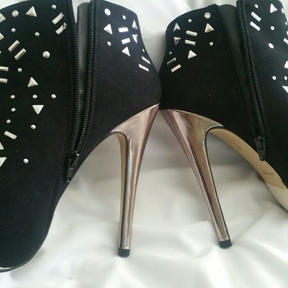 Booties - Picture 5 of 5